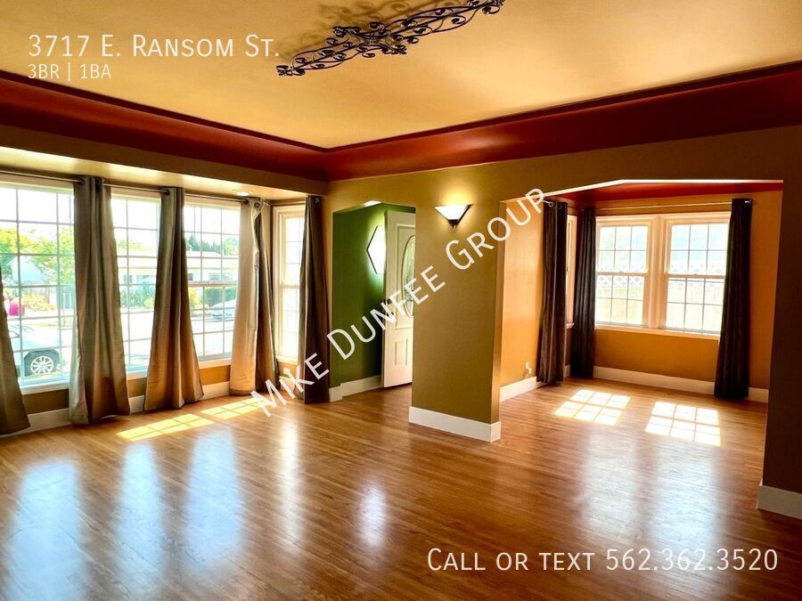 Spacious Three Bedroom Home Near Traffic Circle property image