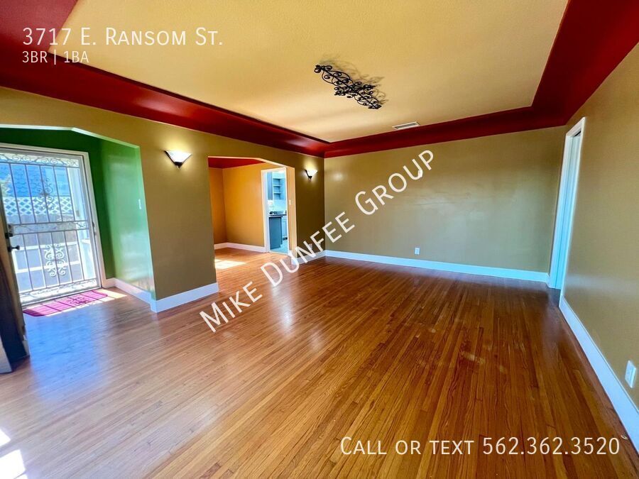 Spacious Three Bedroom Home Near Traffic Circle property image