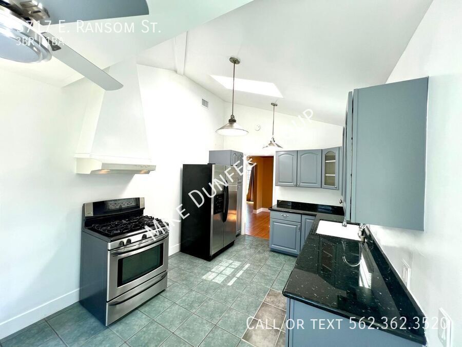 Spacious Three Bedroom Home Near Traffic Circle property image