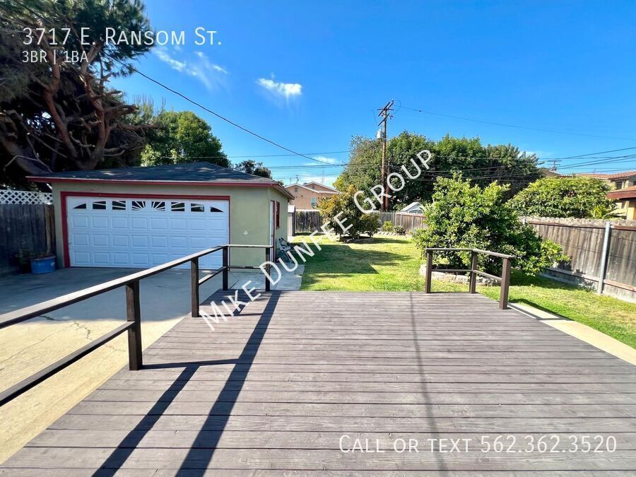 Spacious Three Bedroom Home Near Traffic Circle property image