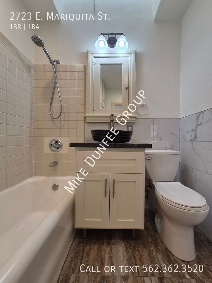 Available Now - Bright Upstairs 1 Bedroom 1 Bathroom Plus Office property image