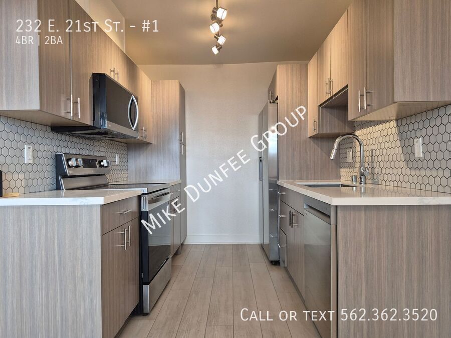 Beautiful 4 Bedroom 2 Bathroom Apartment With in Unit Washer and Dryer property image