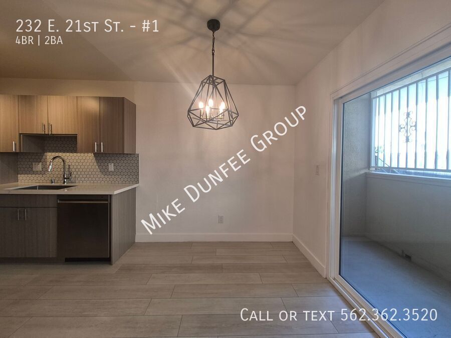 Beautiful 4 Bedroom 2 Bathroom Apartment With in Unit Washer and Dryer property image