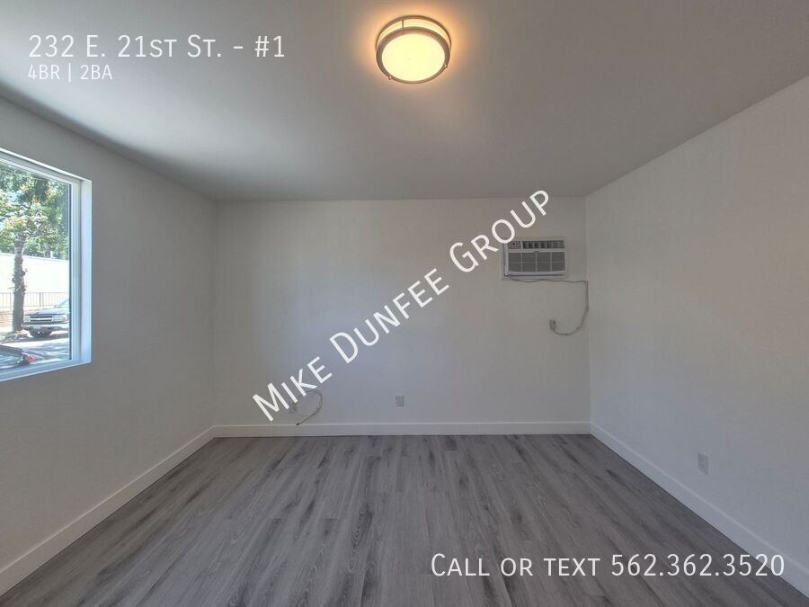Beautiful 4 Bedroom 2 Bathroom Apartment With in Unit Washer and Dryer property image