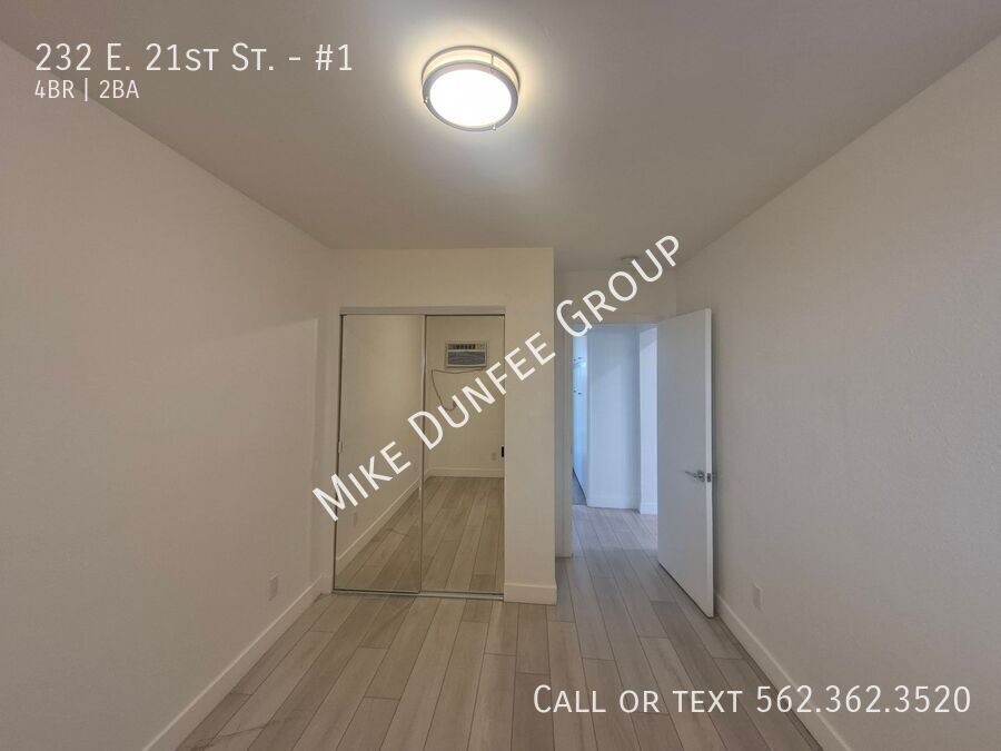 Beautiful 4 Bedroom 2 Bathroom Apartment With in Unit Washer and Dryer property image