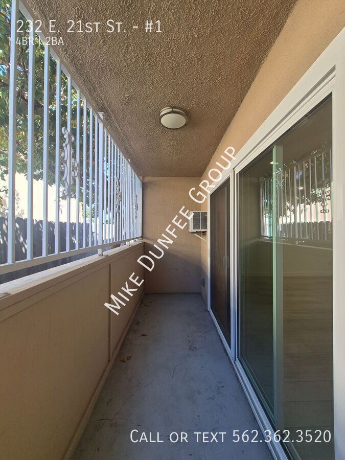 Beautiful 4 Bedroom 2 Bathroom Apartment With in Unit Washer and Dryer property image