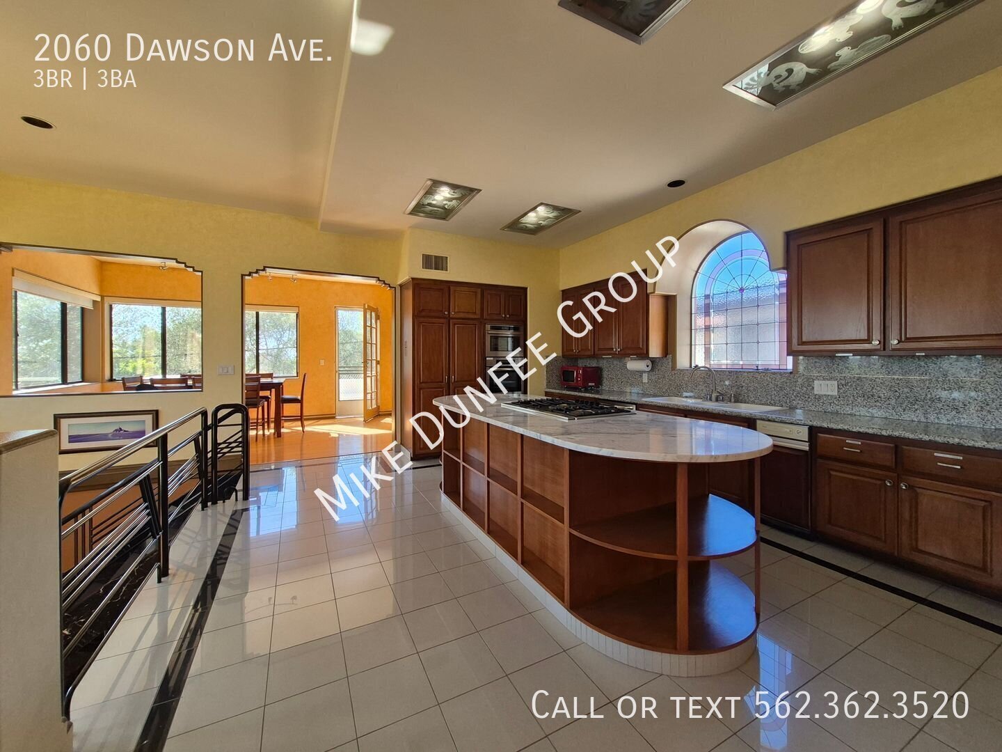 Beautiful One-Of-A-Kind Two-Story, 3-Bedroom, 3-Bath Home in Signal Hill property image