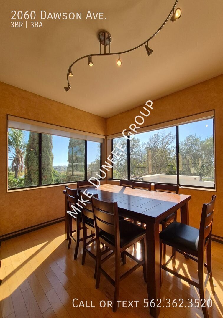Beautiful One-Of-A-Kind Two-Story, 3-Bedroom, 3-Bath Home in Signal Hill property image