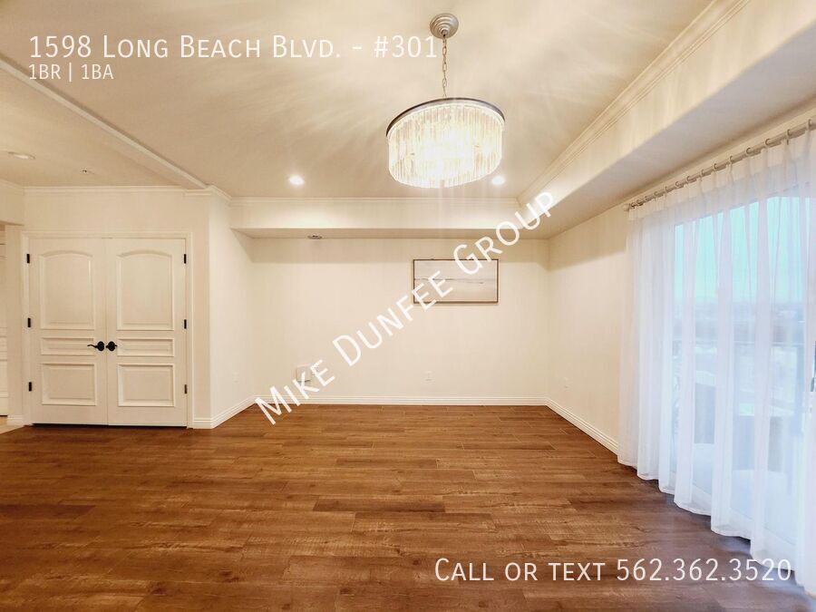 Unfurnished Contemporary One Bedroom, One Bathroom property image