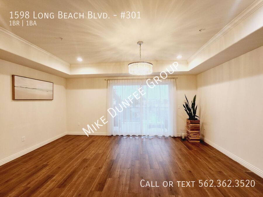 Unfurnished Contemporary One Bedroom, One Bathroom property image