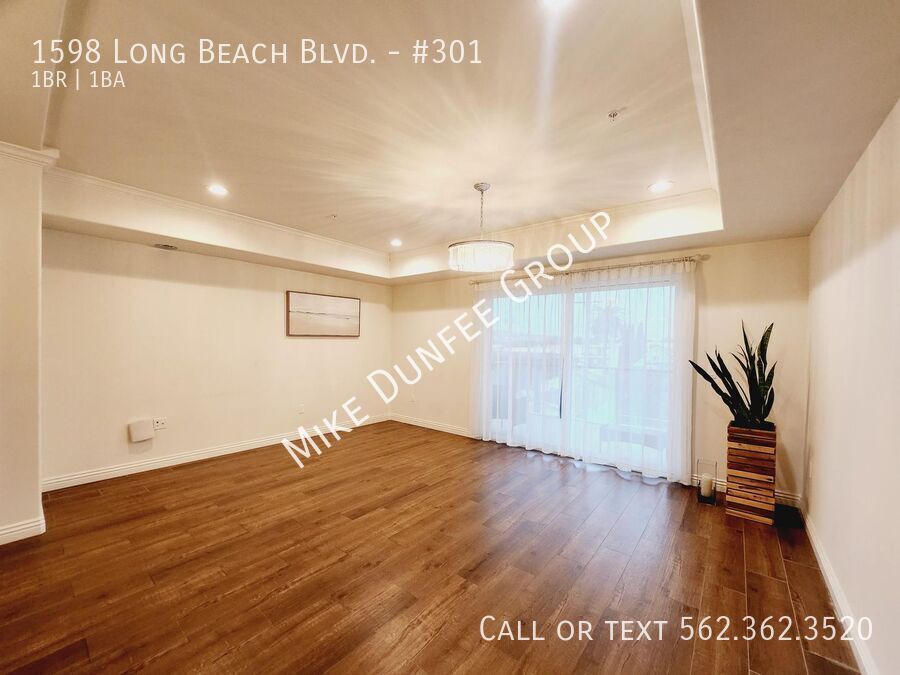 Unfurnished Contemporary One Bedroom, One Bathroom property image