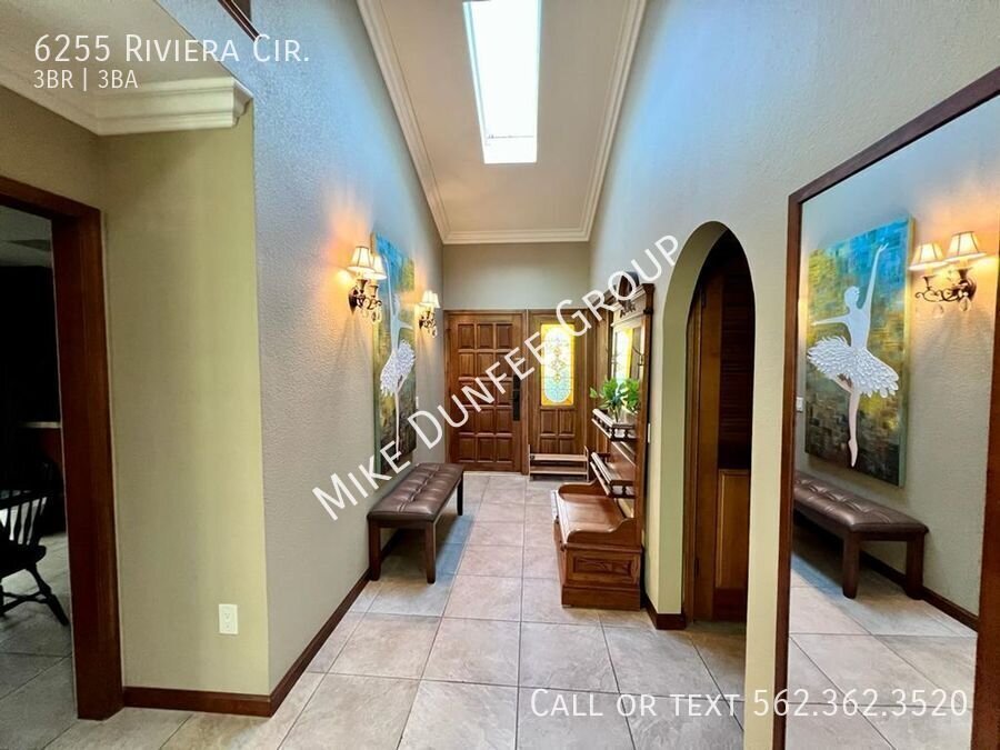 Fully Furnished Three Bedroom Townhouse in Bixby Riviera property image