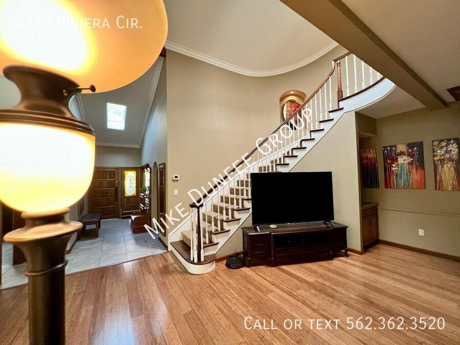 Fully Furnished Three Bedroom Townhouse in Bixby Riviera property image