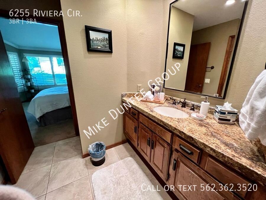 Fully Furnished Three Bedroom Townhouse in Bixby Riviera property image