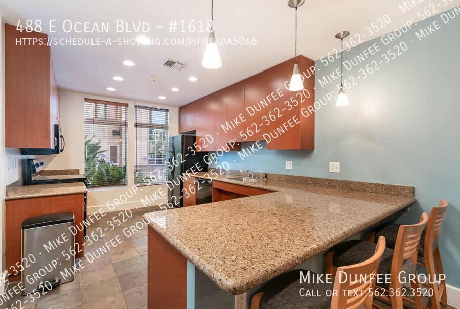 Beautiful 2-Bedroom Condo at AQUA Towers property image