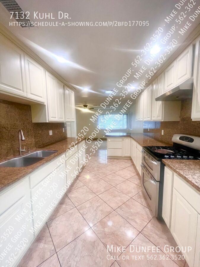 Large 3 Bedroom 2 Bathroom Home in Commerce property image