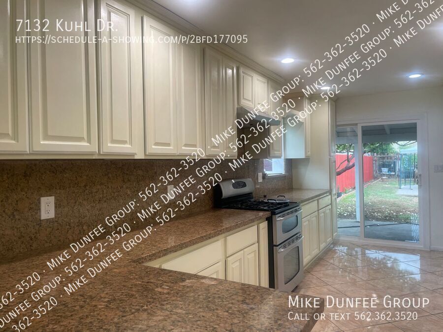 Large 3 Bedroom 2 Bathroom Home in Commerce property image