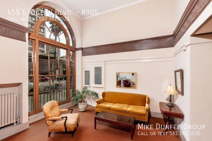 Historic Cooper Arms Studio with Balcony and Ocean View property image