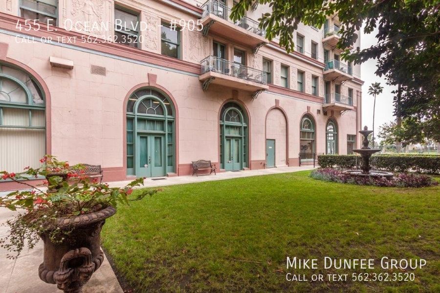 Historic Cooper Arms Studio with Balcony and Ocean View property image