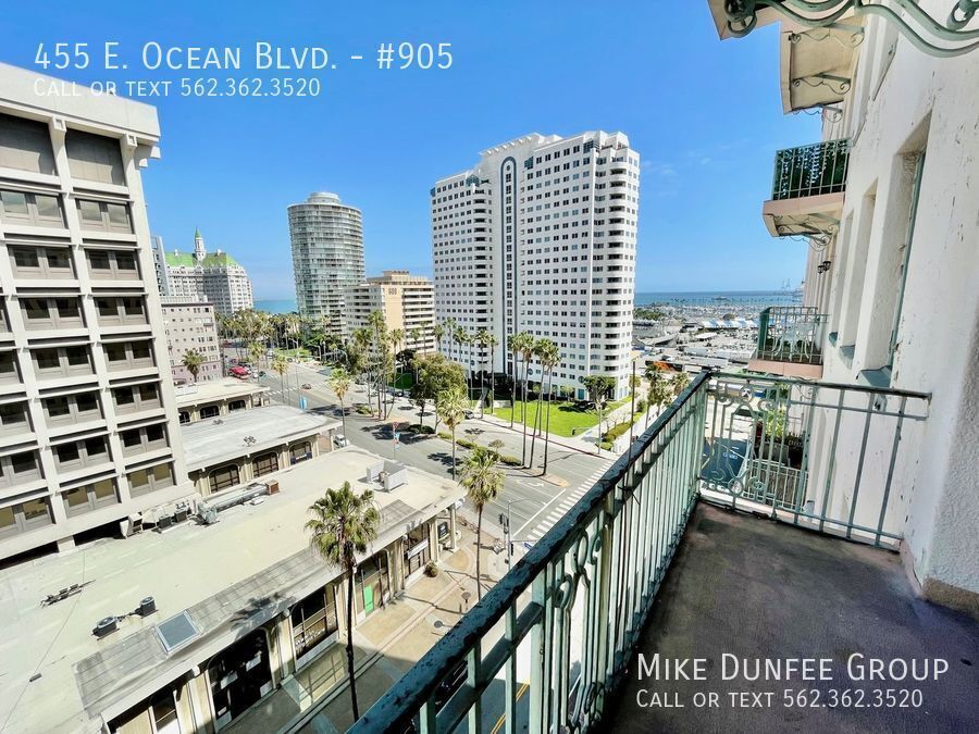 Historic Cooper Arms Studio with Balcony and Ocean View property image
