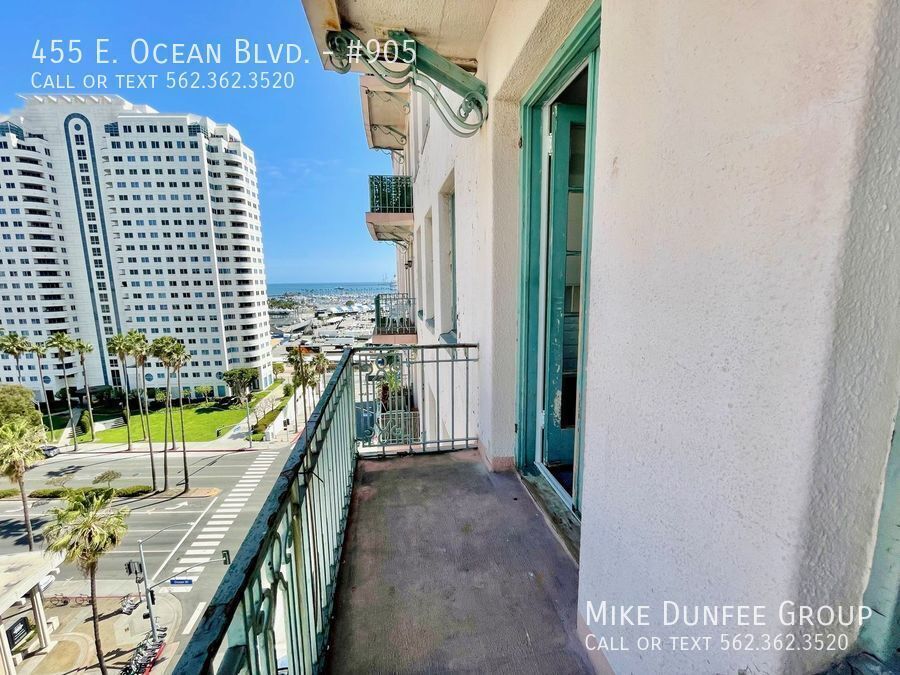 Historic Cooper Arms Studio with Balcony and Ocean View property image