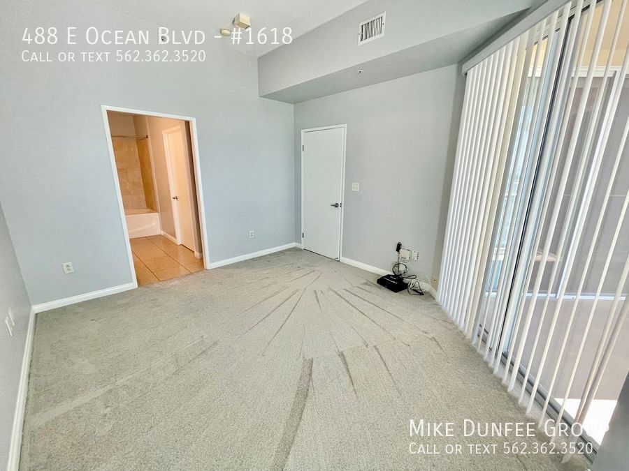 Beautiful 2-Bedroom Condo at AQUA Towers property image