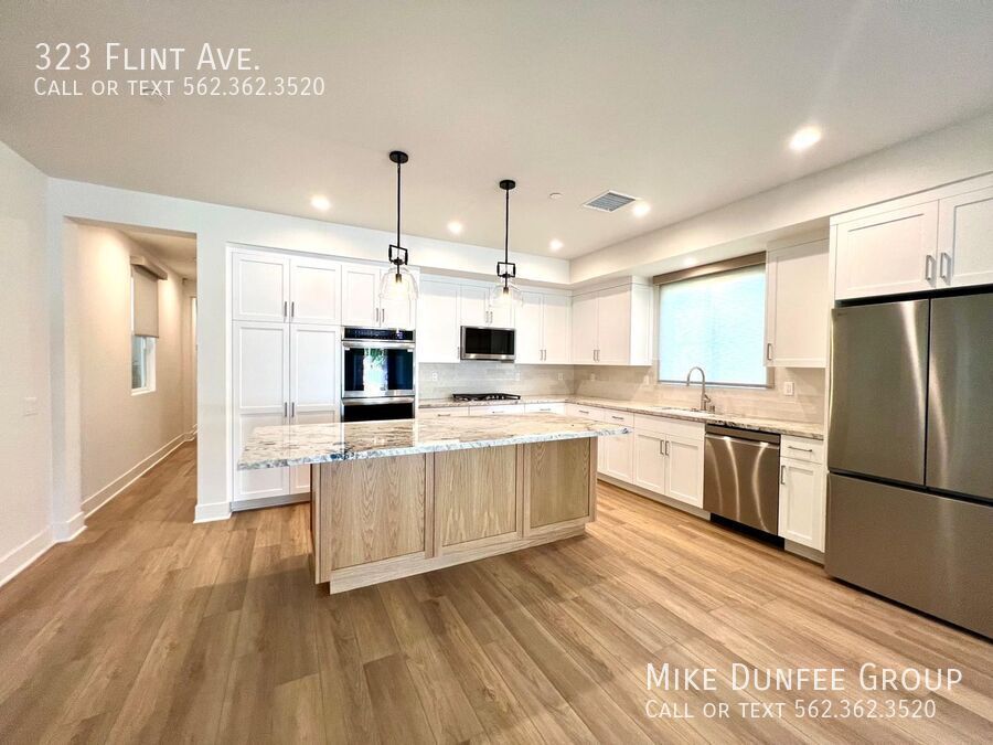 Long Beach Newly-Constructed 4 Bedroom Home With Deck and All Appliances property image