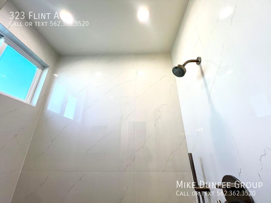 Long Beach Newly-Constructed 4 Bedroom Home With Deck and All Appliances property image