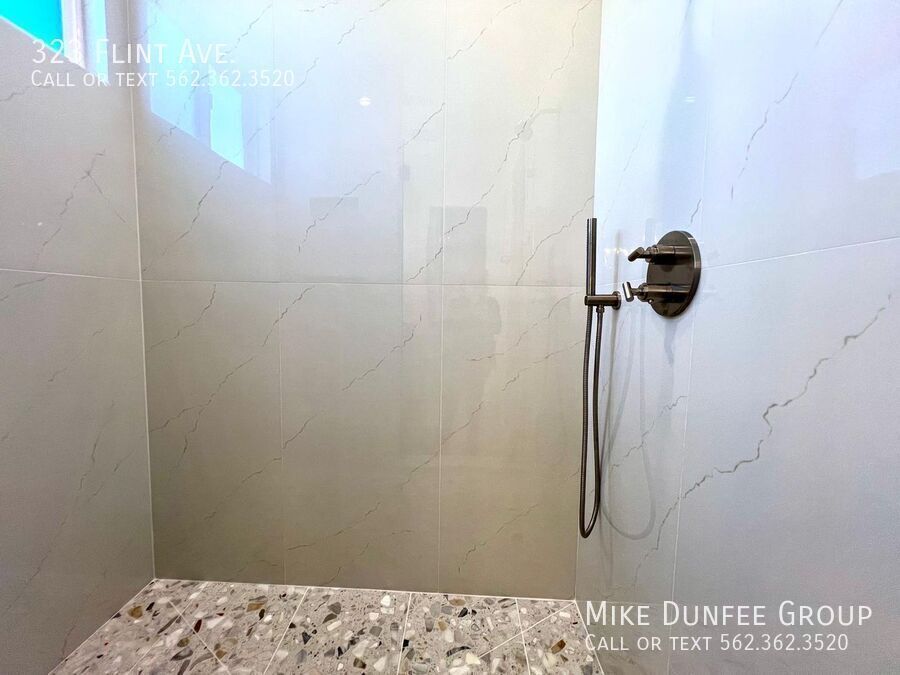 Long Beach Newly-Constructed 4 Bedroom Home With Deck and All Appliances property image