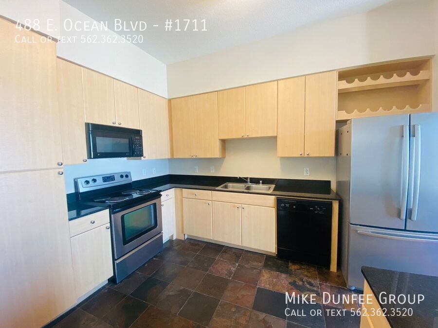 Spacious One Bedroom Condo in Downtown Long Beach property image