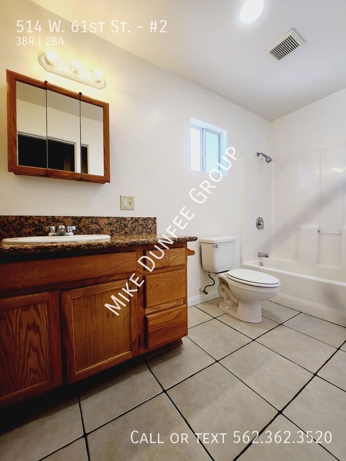 HALF OFF THE 1ST MONTHS RENT *OAC - Three Bedroom Home in South Los Angeles Area property image