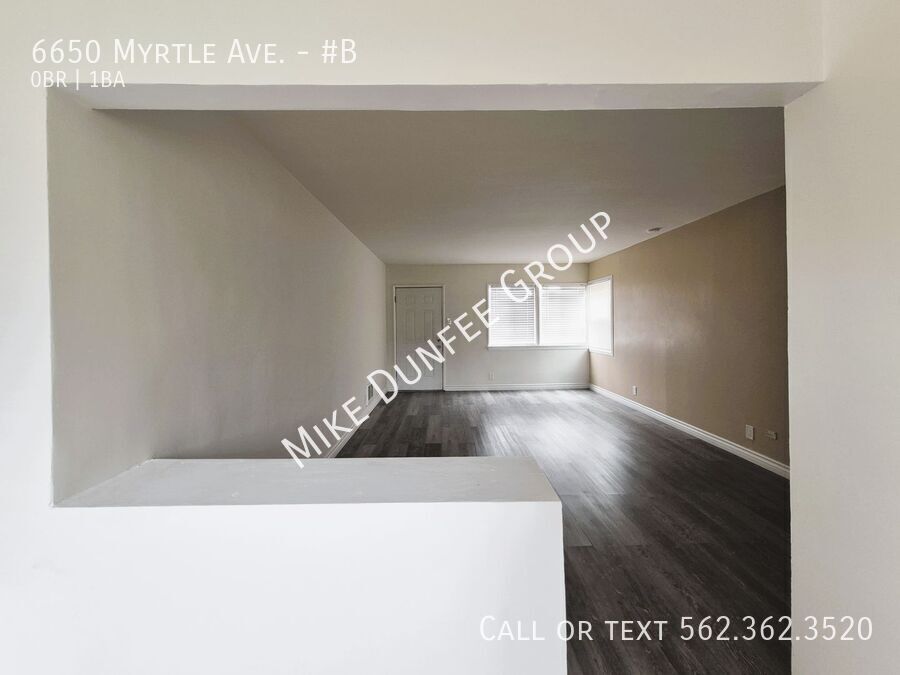 Spacious Renovated Downstairs Studio - Bright, Clean and Pet Friendly! property image