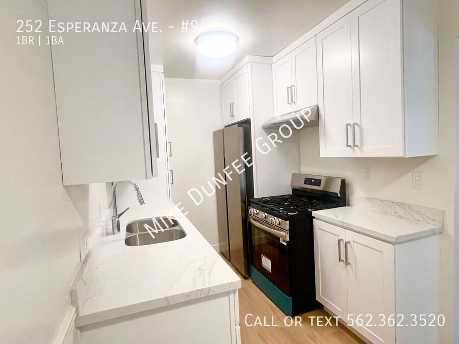 Newly Renovated 1 Bedroom 1 Bathroom Upstairs property image