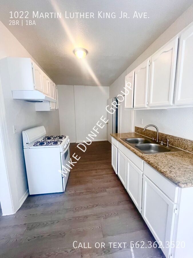 HALF OFF THE 1ST MONTHS RENT *OAC - Newly Renovated 2 Bedroom 1 Bath in Long Beach property image