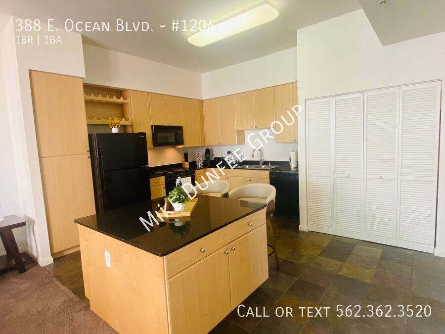 Fully Furnished 12th Floor Condo at the AQUA Towers in Downtown Long Beach property image