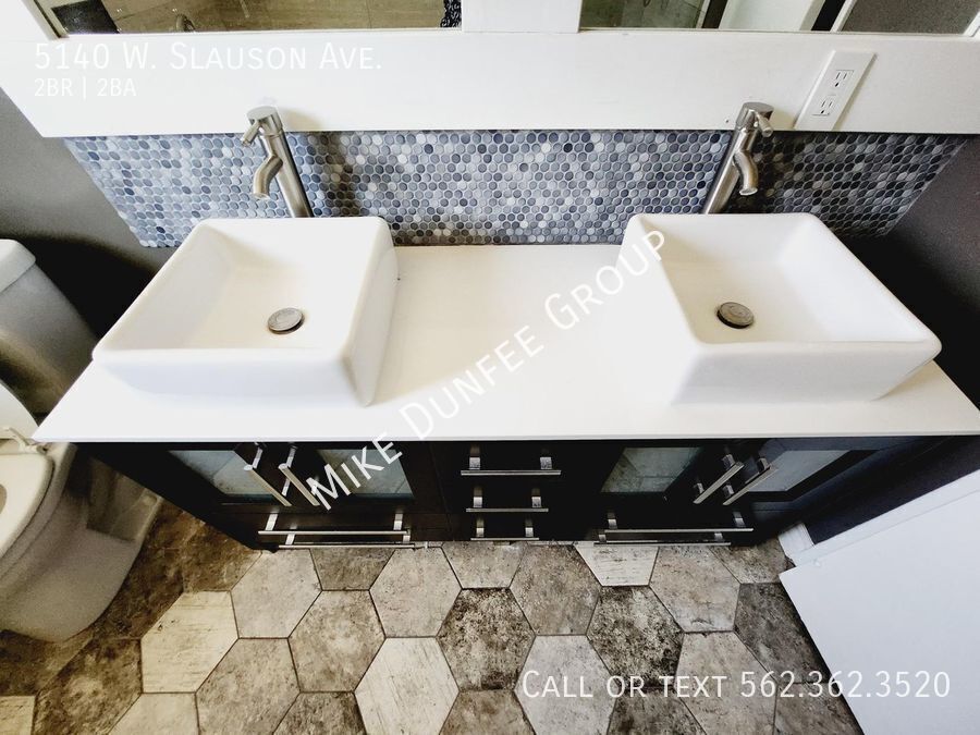 Spacious 2-bedroom, 1.5-bathroom Apartment property image