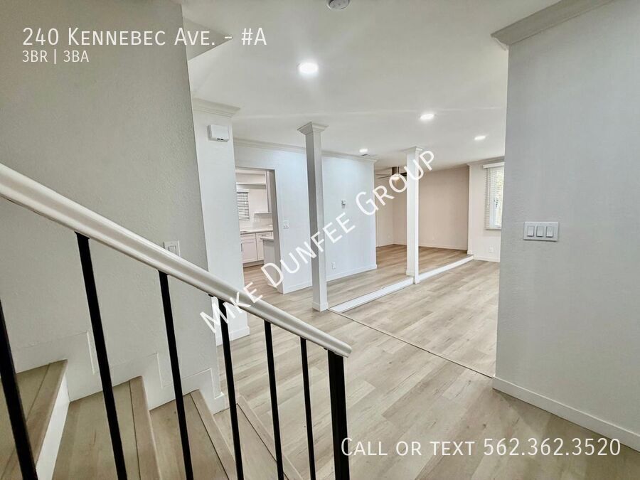 Bluff Heights Remodeled 3 Bedroom Apartment Close to Parks, Beach and Culture property image