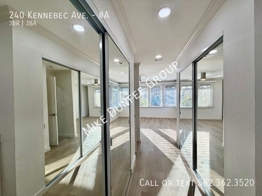 Bluff Heights Remodeled 3 Bedroom Apartment Close to Parks, Beach and Culture property image