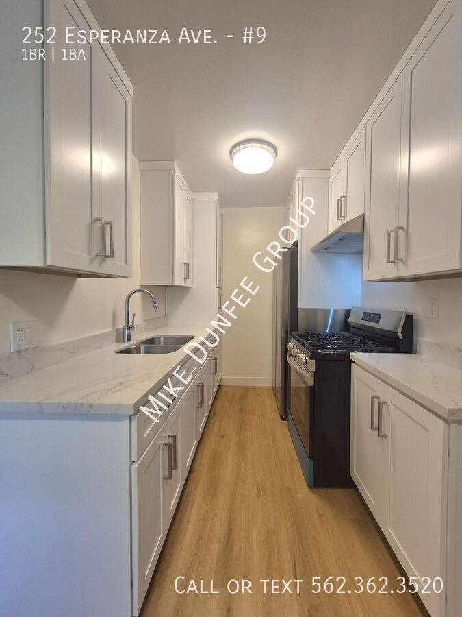 Newly Renovated 1 Bedroom 1 Bathroom Upstairs property image