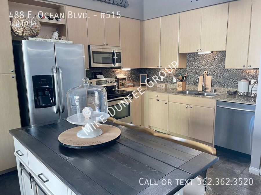 Fully Furnished 5th Floor Condo at the AQUA Towers in Downtown Long Beach property image