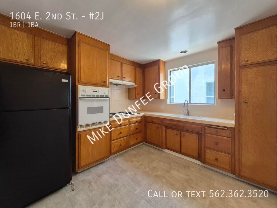 Bright Upstairs One Bedroom With Private Balcony in Prime Location property image