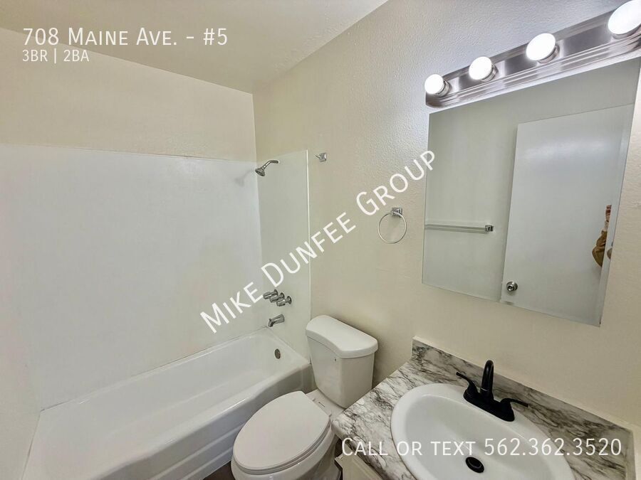 Three Bedroom in Wilmore Area With Two Garages property image