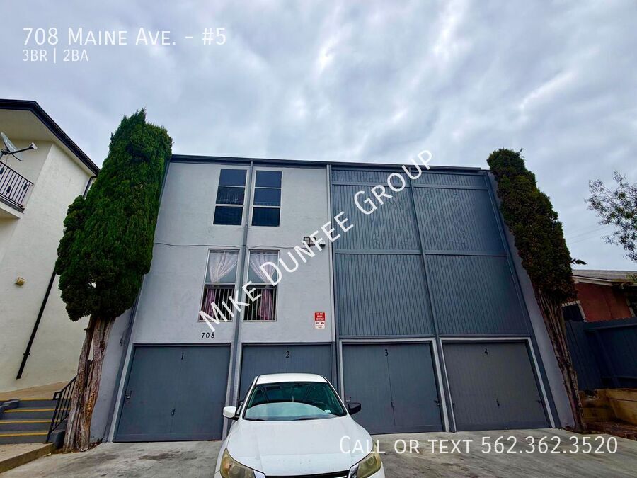 Three Bedroom in Wilmore Area With Two Garages property image