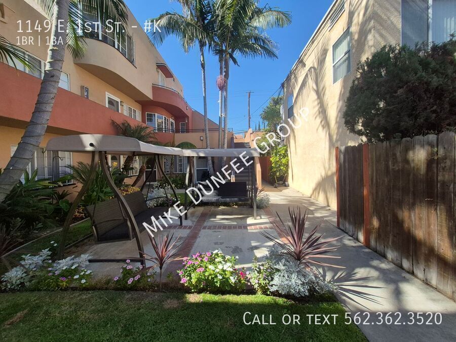 One Bedroom Apartment Upstairs With Hardwood Floors property image