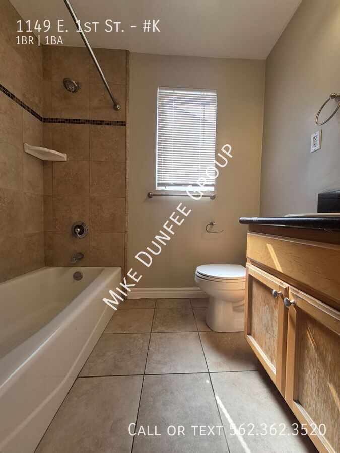 One Bedroom Apartment Upstairs With Hardwood Floors property image