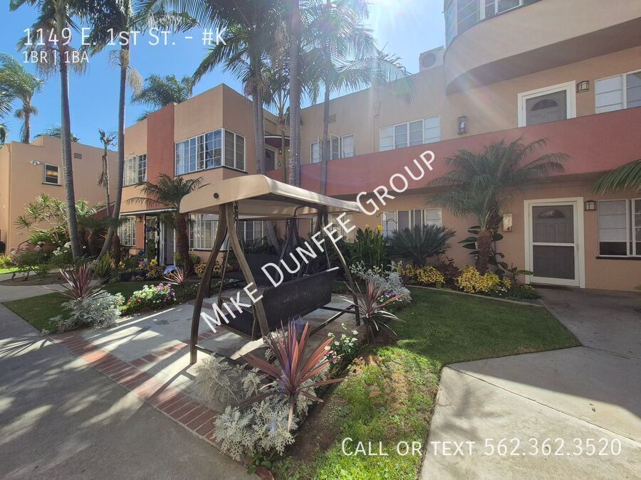One Bedroom Apartment Upstairs With Hardwood Floors property image