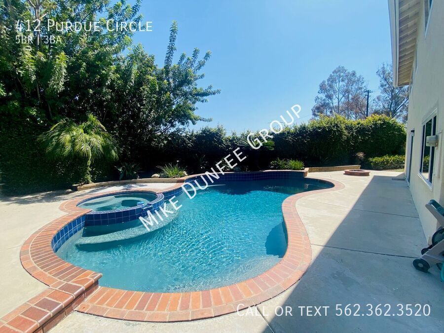 Beautifully Renovated 2-Story Home in College Park West, Seal Beach property image