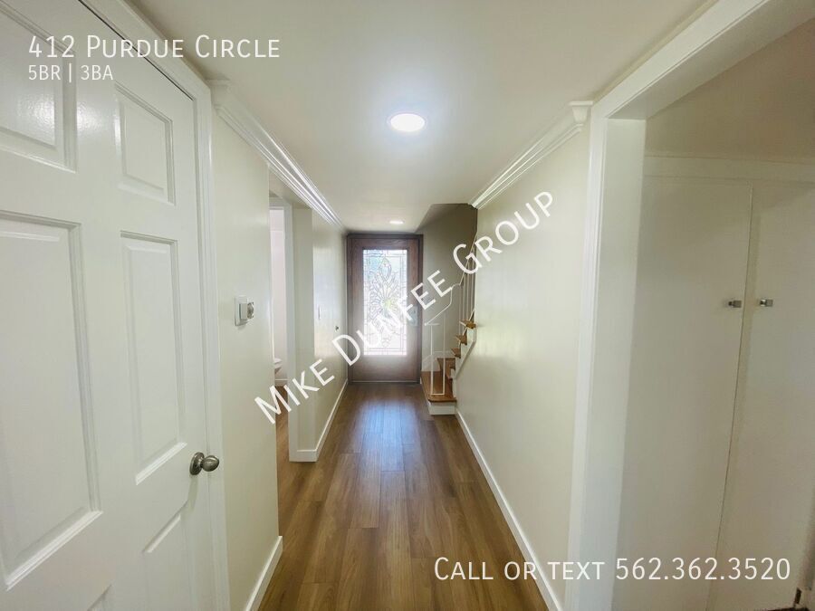 Beautifully Renovated 2-Story Home in College Park West, Seal Beach property image