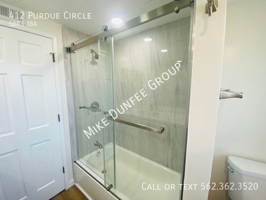 Beautifully Renovated 2-Story Home in College Park West, Seal Beach property image