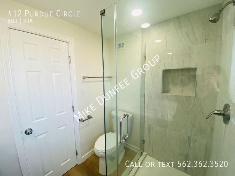 Beautifully Renovated 2-Story Home in College Park West, Seal Beach property image